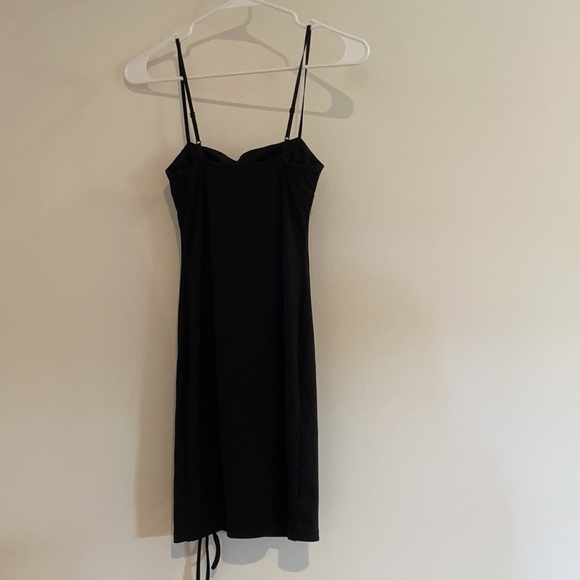Black dress with lace detail. Size M. - Picture 2 of 3